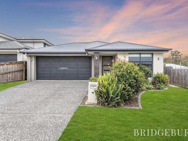 33 McMonagle Crescent, Bellbird Park