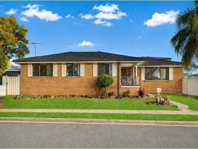 33 Mansfield Street, Wetherill Park House for rent Listed by.
