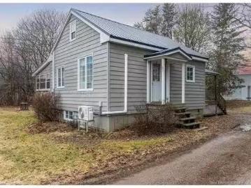 33 Magnolia Ave, Susinteraction, NB, E4E 2G8 house for sale.