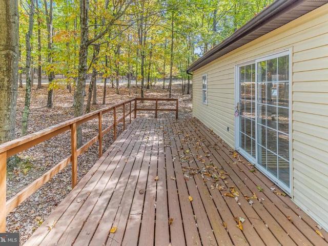33 Maple Lane