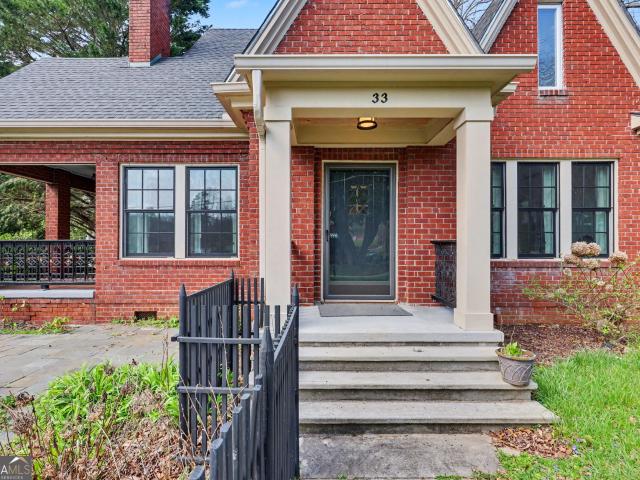 33 Maple Street
