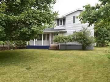 House for sale in Colchester - Deck, Cellar