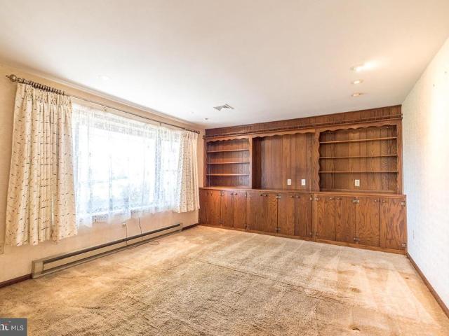 33 Onyx Lane