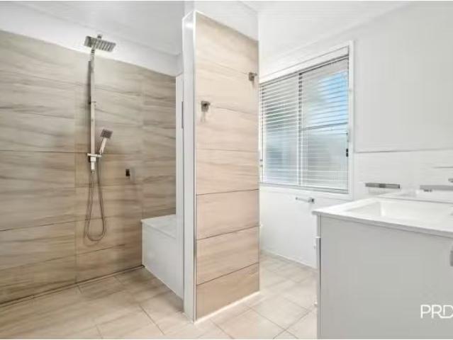 33 Pardalote Place, Glenmore Park House for rent Listed by La.