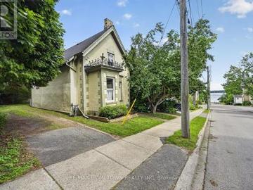 33 Park Street, Brockville, ON, K6V 2G3 house for sale | Listing ID X13494 | Royal LePage
