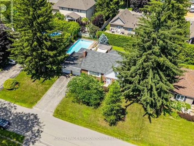 33 Parker Avenue, Hamilton, ON, L9G 1A6 house for sale | Listing ID X13547 | Royal LePage