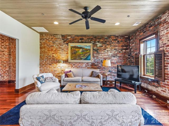 33 Patton Avenue # 301