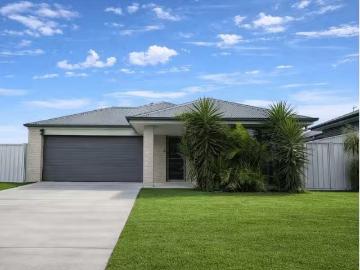 33 Peachey Circuit, Karuah House for rent Listed by Rental De.