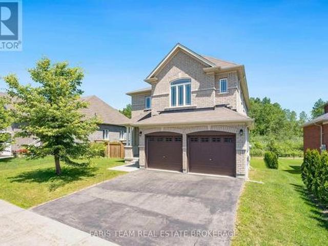 33 Pearl Street, Wasaga Beach, ON, L9Z 0G9 house for sale | Listing ID S13629 | Royal LePage