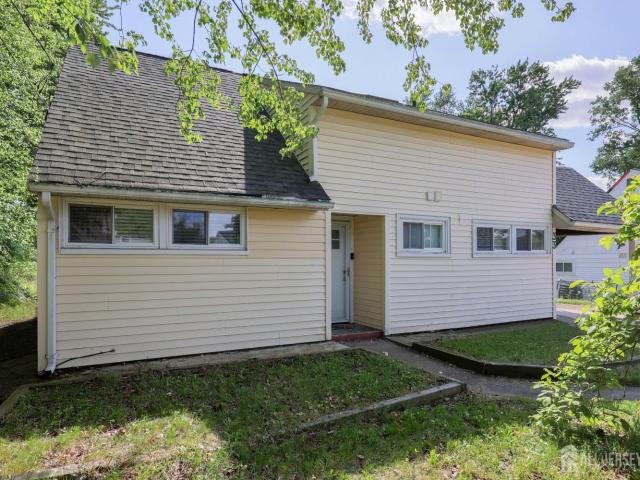 33 Pine Tree Road