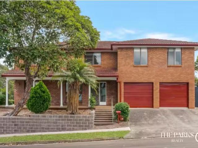 33 Power Street, Prairiewood House for rent Listed by Ero Dav.
