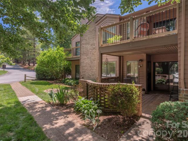 33 Ravencroft Lane # E33