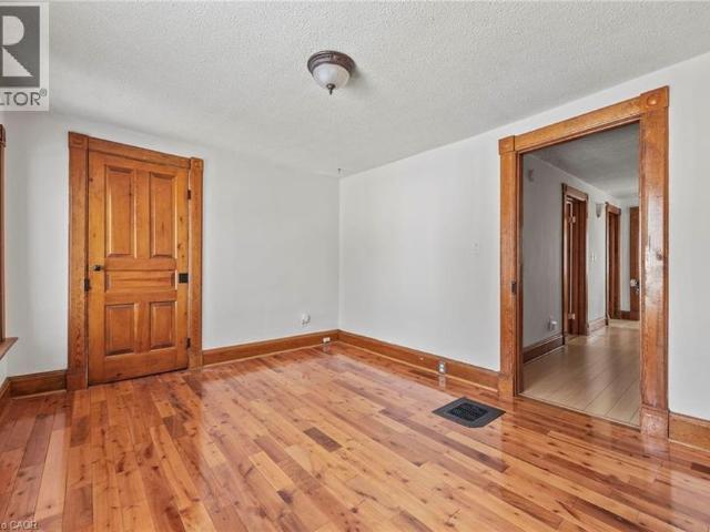 33 RICH Avenue Unit# Upper, Cambridge, Ontario, N1R2A4