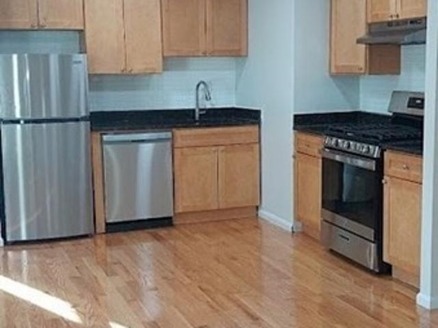 33 Rockland St, 1 bed, 1 full bath