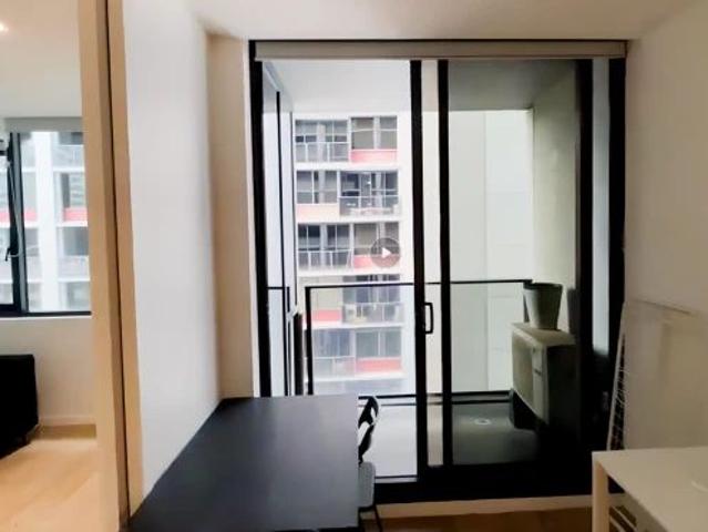 33 Rose Lane, Melbourne