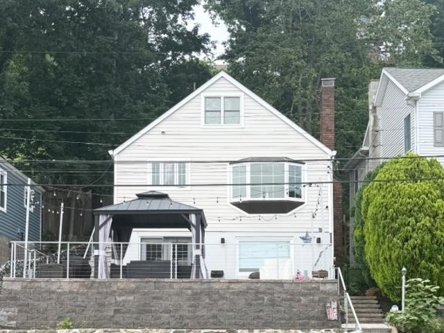 33 S Lakeside Ave