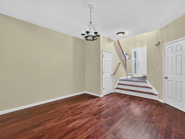 33 Stonegate Lane