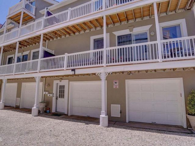 33 Sumner Avenue Unit 4