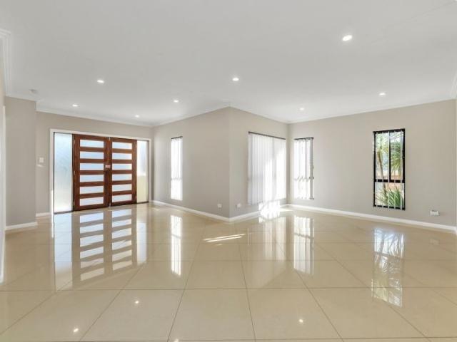 33A Kinleyside Avenue, Jerrabomberra