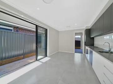 33B Bergin Circuit, Leppington, NSW 2179