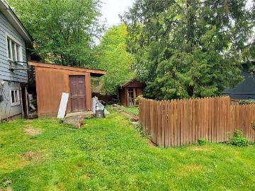 3004 E Yesler Way