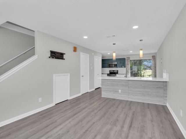 3004 Whisper Oaks Ln # H