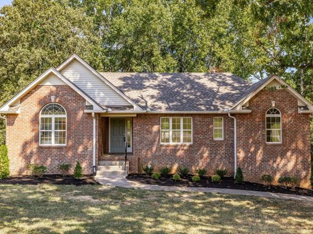 3005 Lana Ln, Greenbrier, TN 37073