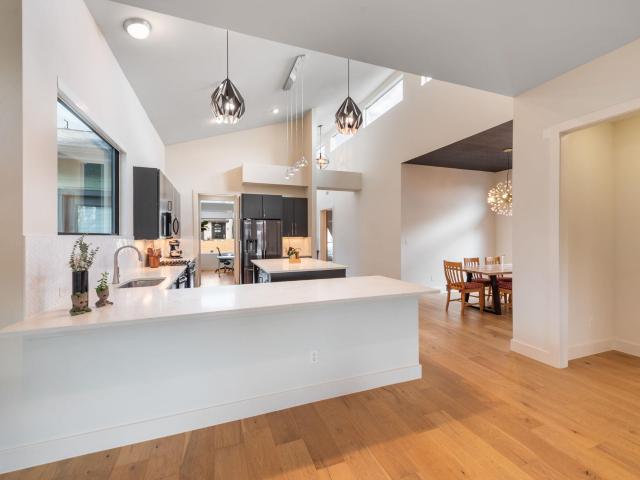 3006 Garden Villa Ln