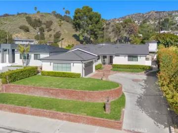 3006 TRUDI LN, BURBANK, CA 91504
