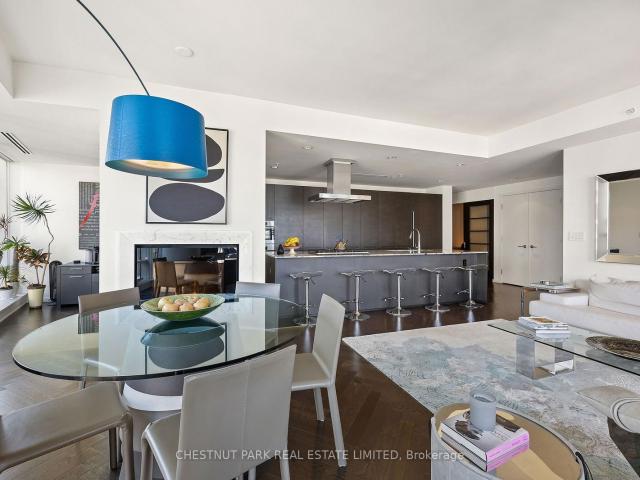 3006 University Avenue, Toronto | Leased, C12832 | Condos. Ca