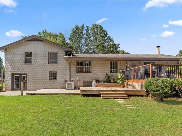 3008 Carrie Drive NW