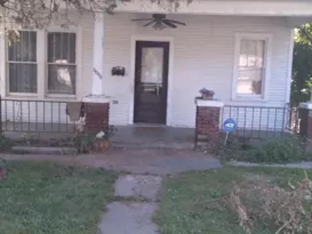 3000 Alby St, 2 beds, 1 full bath