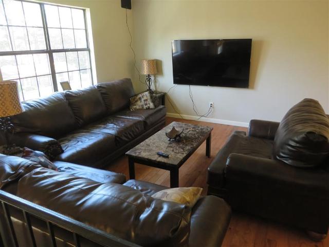 3000 Creel Road
