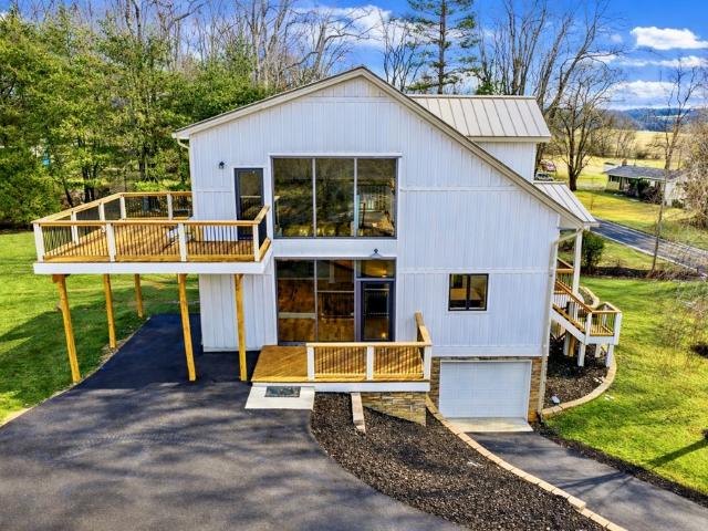 3000 Glade Rd
