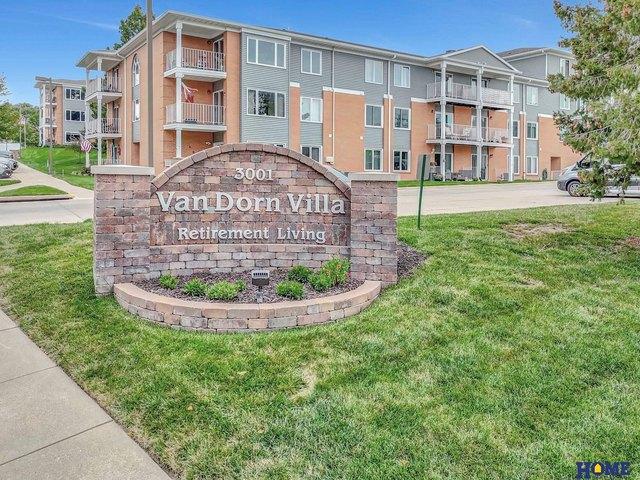 3001 S 51st Street Ct Unit 414, Lincoln, NE 68506