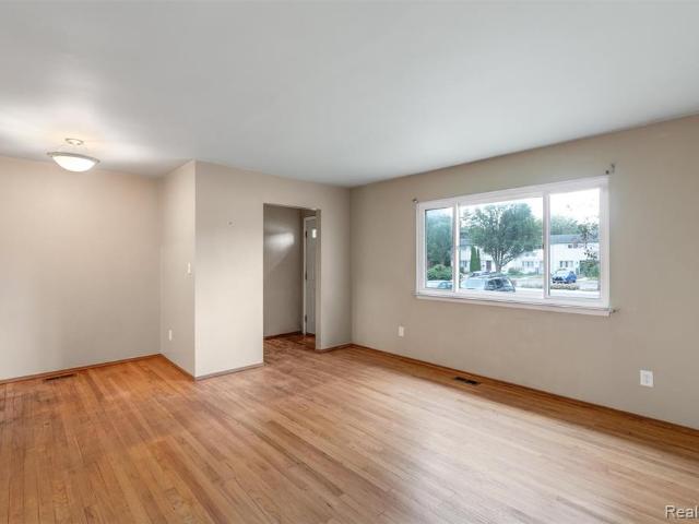 3001 Williamsburg Drive