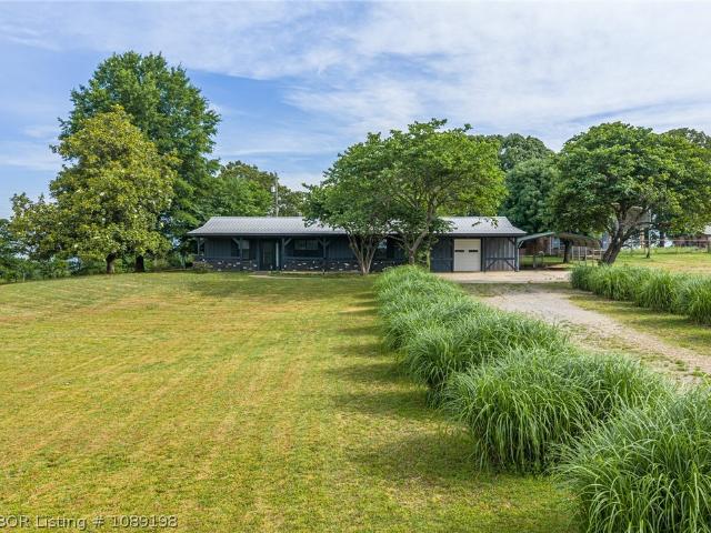 3002 N State Highway 309