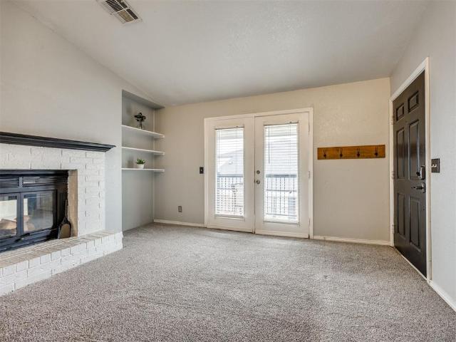 3003 River Oaks Drive # 204