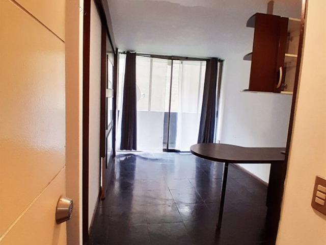 $ 300.000 Departamento en Arriendo en Santiago 1 dormitorio 1 baño / Vivax Propiedades