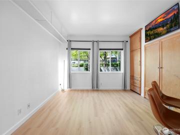 300 10th Ave, Unit A110, Seattle, WA 98122 | MLS #2512