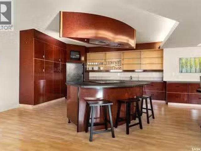 300 1821 Scarth Street, Regina, SK, S4P 2G9 condo for sale.