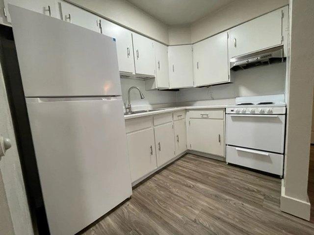 300 310 W 33rd St, South Sioux City, NE 68776