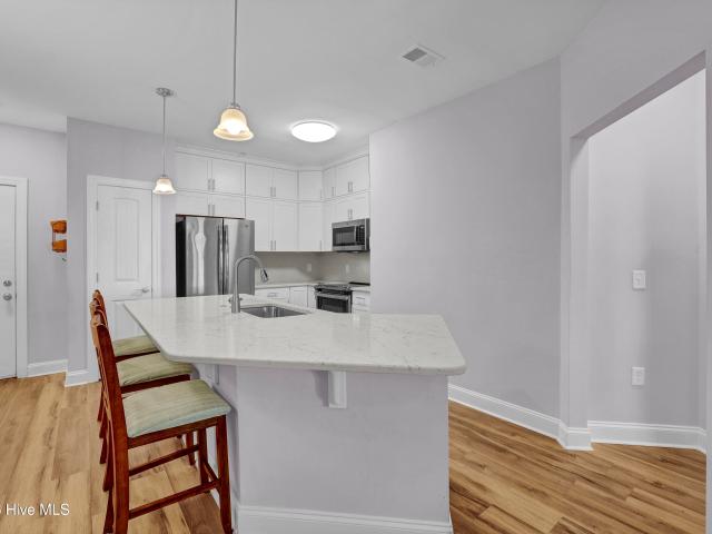 300 332 Gateway Condos Drive # 332