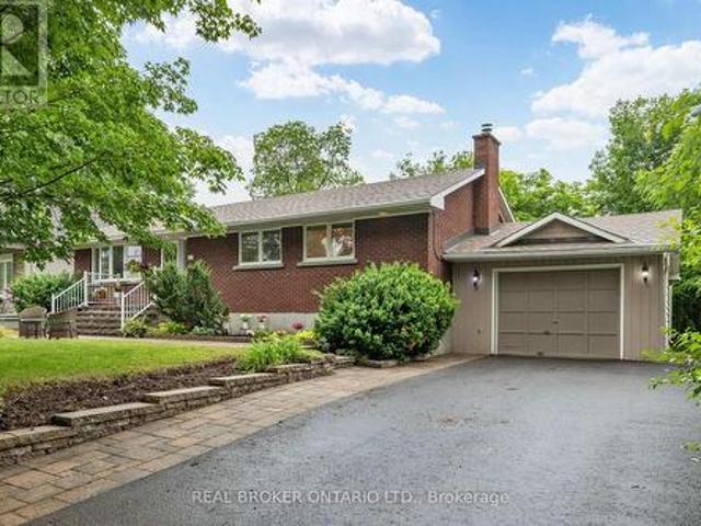 300 Country Street, Mississippi Mills, ON, K0A 1A0 house for sale | Listing ID X13516 | Royal LePage