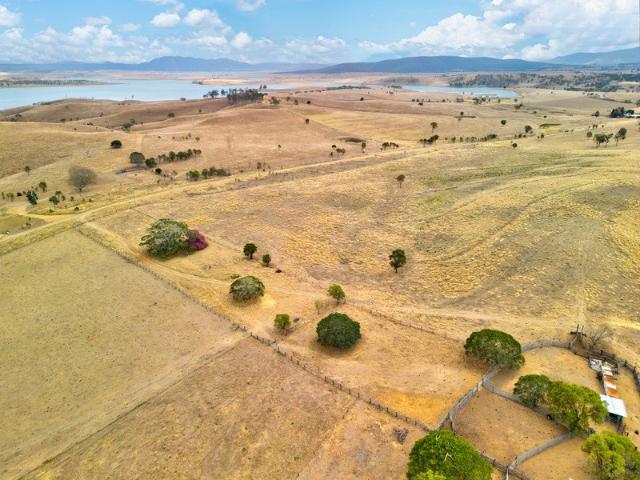 300+ Acres of Cattle Country in Somerset with Magical Water Views!