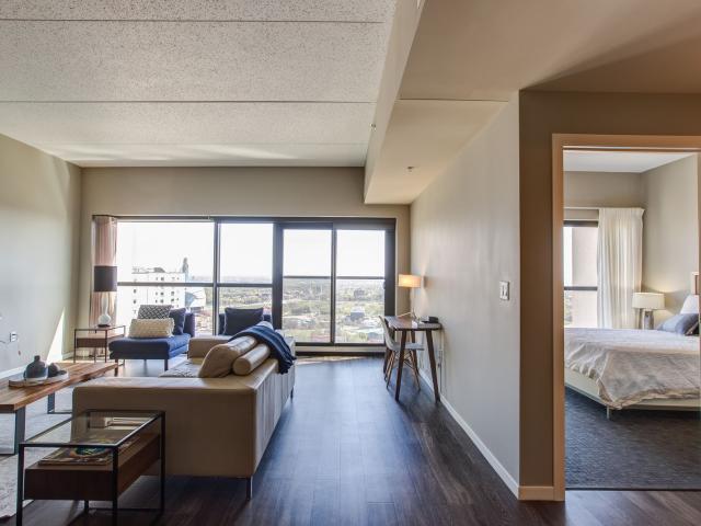 300 Assiniboine Beacon II 1 BR + closed Den Apartment for Rent