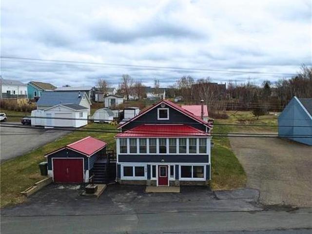 300 Boulevard St Pierre Ouest, Caraquet, NB, E1W 1A3 house for sale | Listing ID NB138852 | Royal LePage