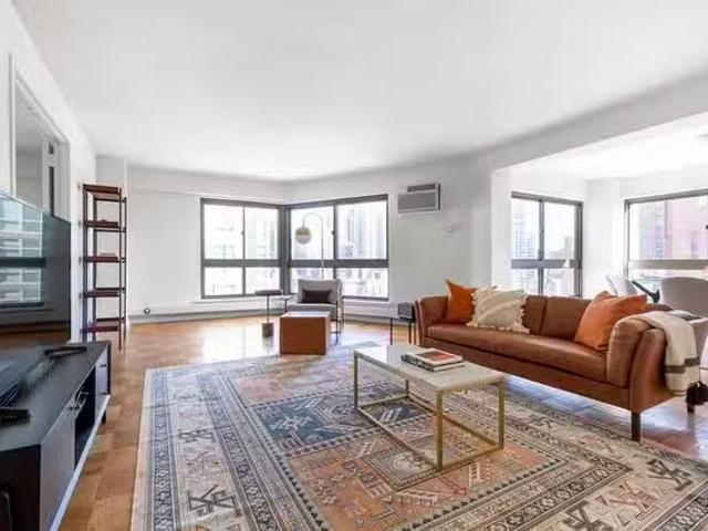 300 E 51st St, Midtown East 2 Bedroom 1 Bath