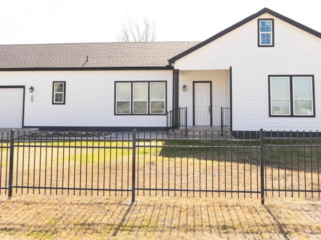 300 E Front St