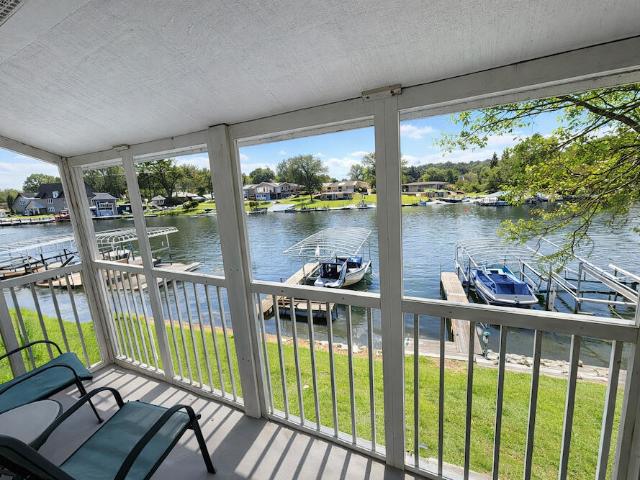300 Foxwood Dr, Unit 160, Waterford, WI 53185 | MLS #1954